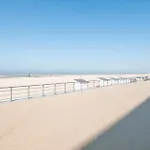 Perfectly Situated 2Br Apartment Near The Beach