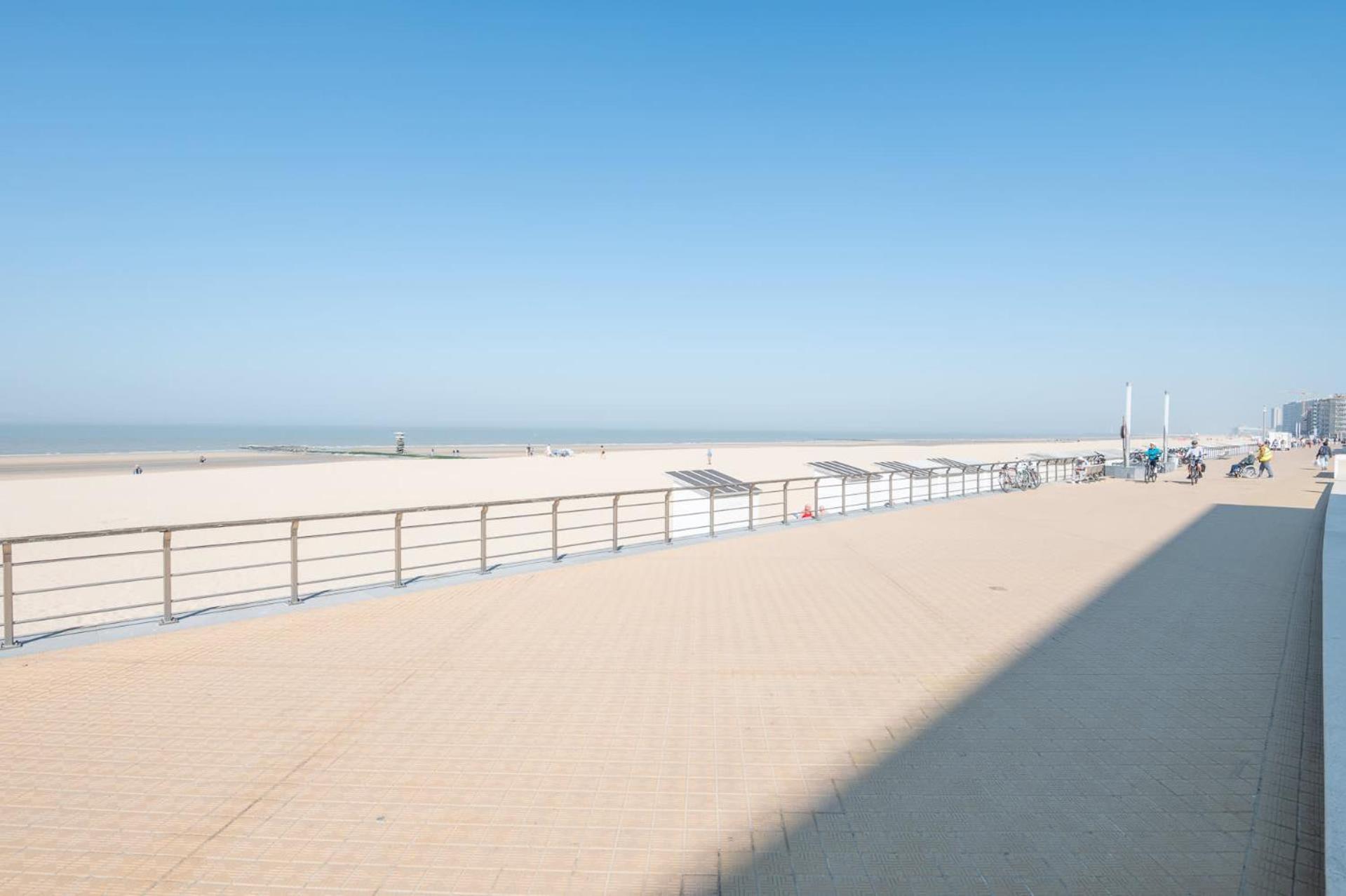 Perfectly Situated 2br Near The Appartement Oostende
