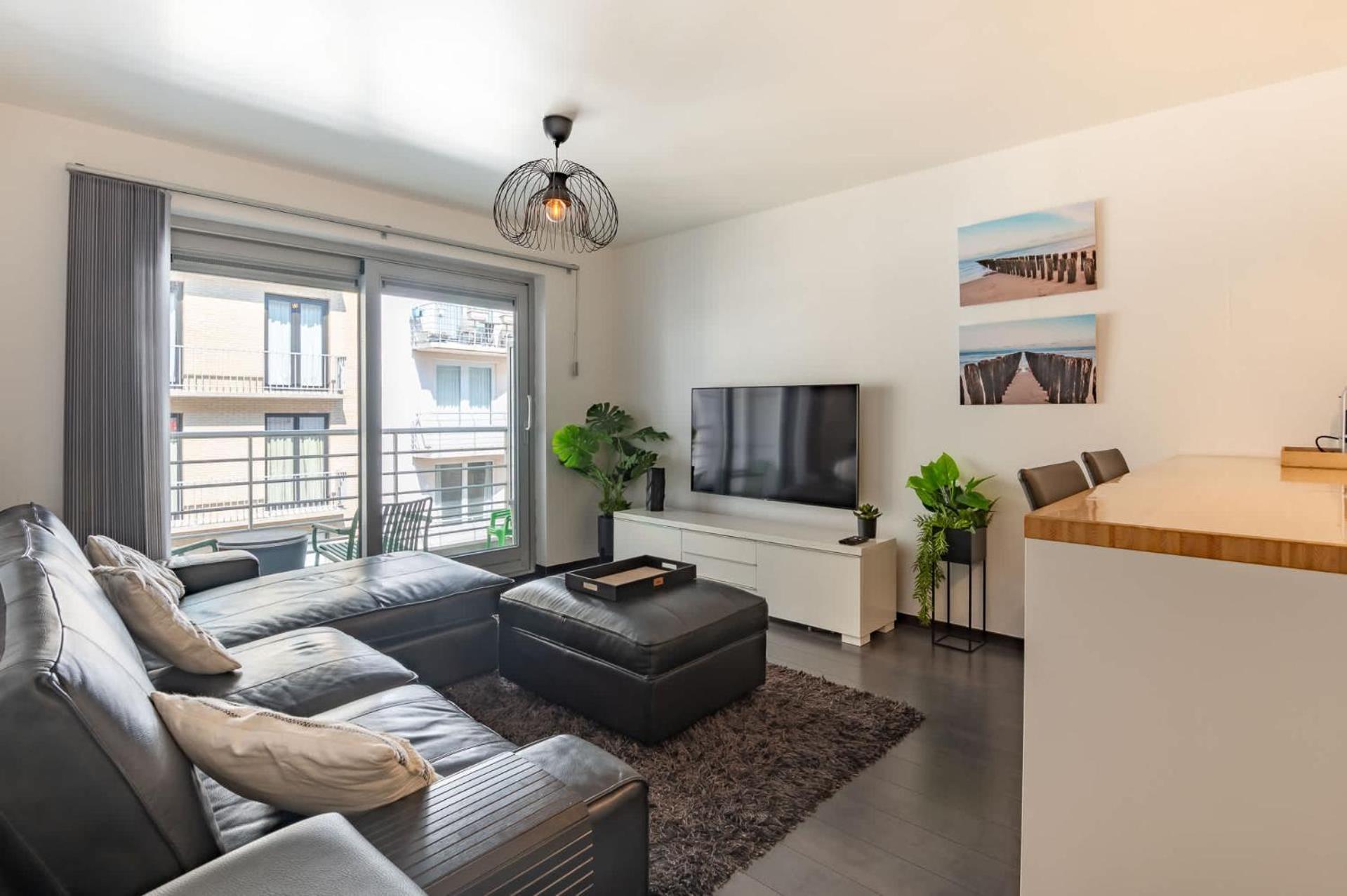 Perfectly Situated 2br Near The *